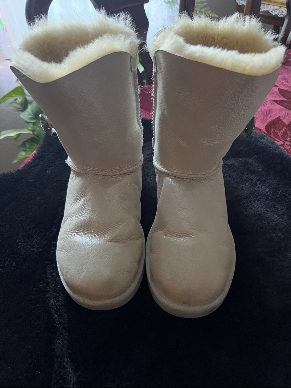 UGG Women's Cream Shearling-Lined Winter Boots